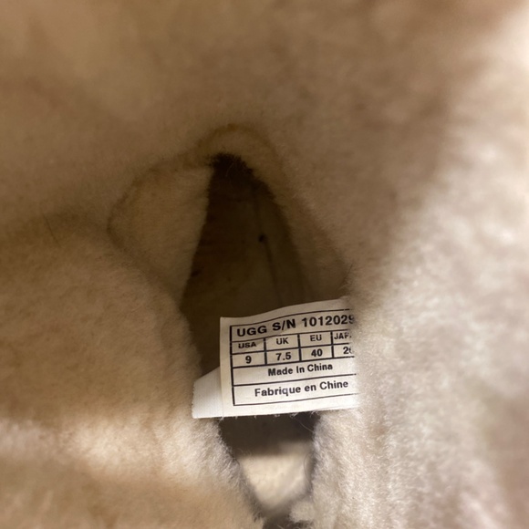 UGG Remora w/Ash - Picture 5 of 6